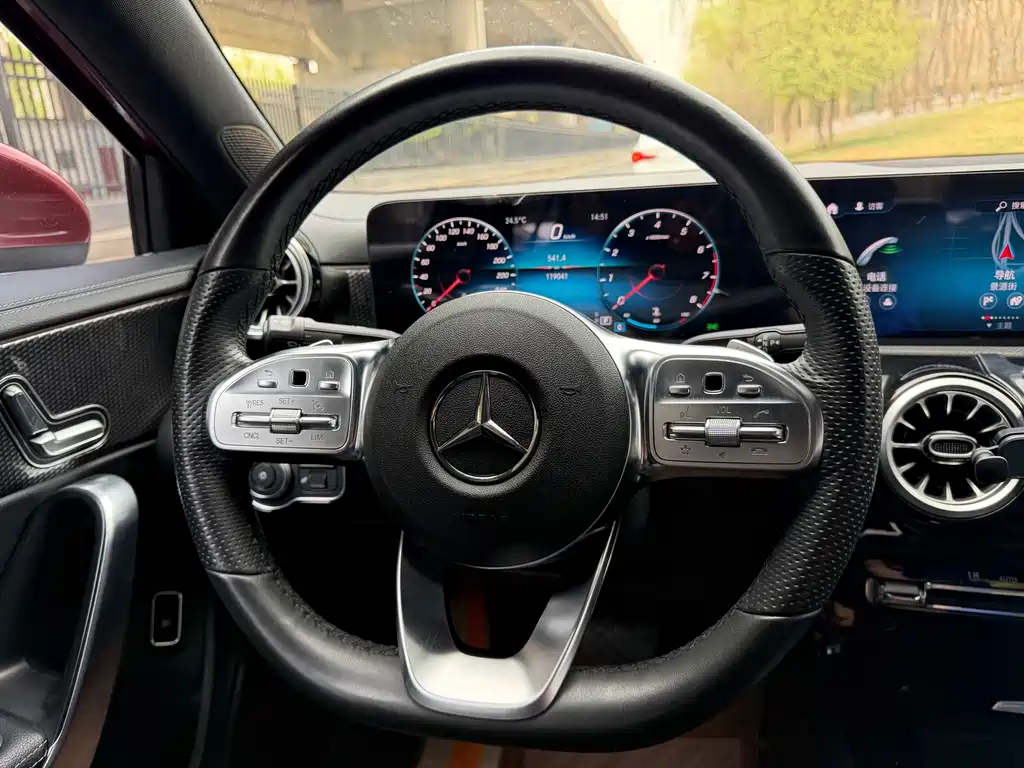 Mercedes-Benz A-Class 2021 — фото 11