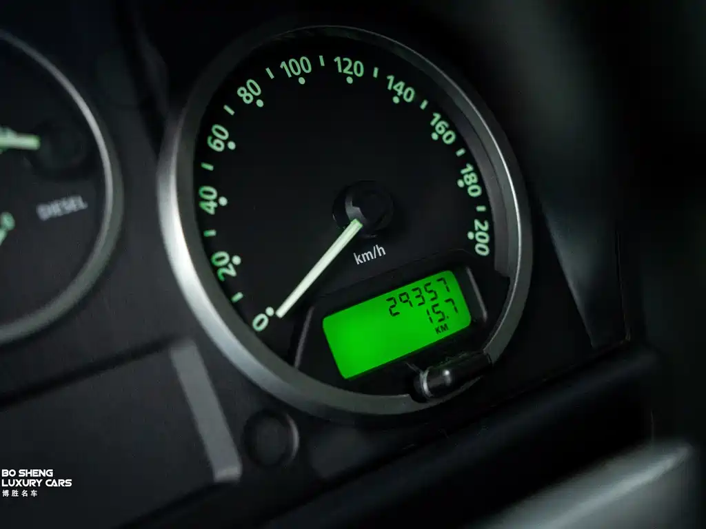 Land Rover Defender 2015 — фото 16