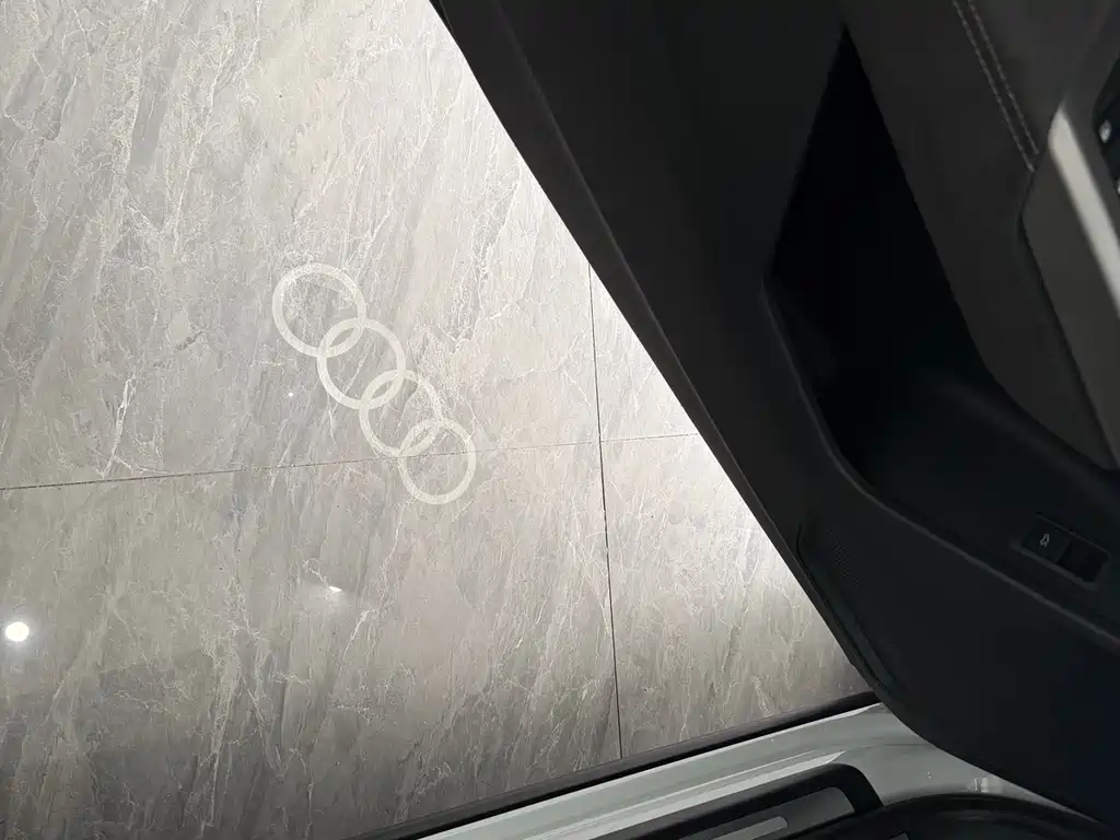 Audi Q3 2023 — фото 24