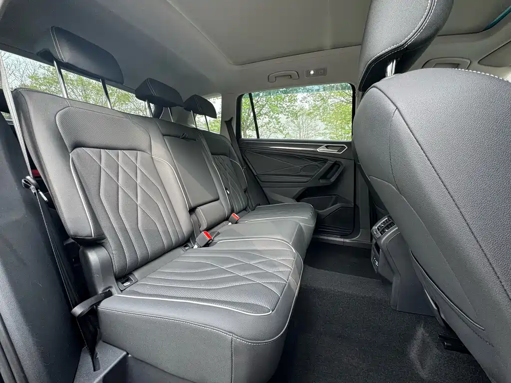 Volkswagen Tiguan L 2022