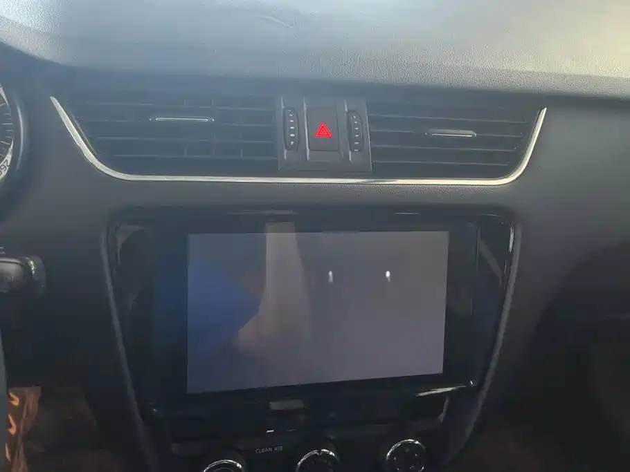 Skoda Octavia 2019 — фото 13