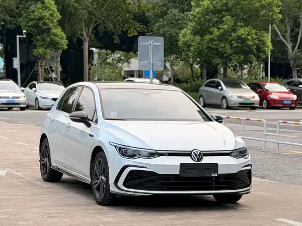 Volkswagen Golf 2022