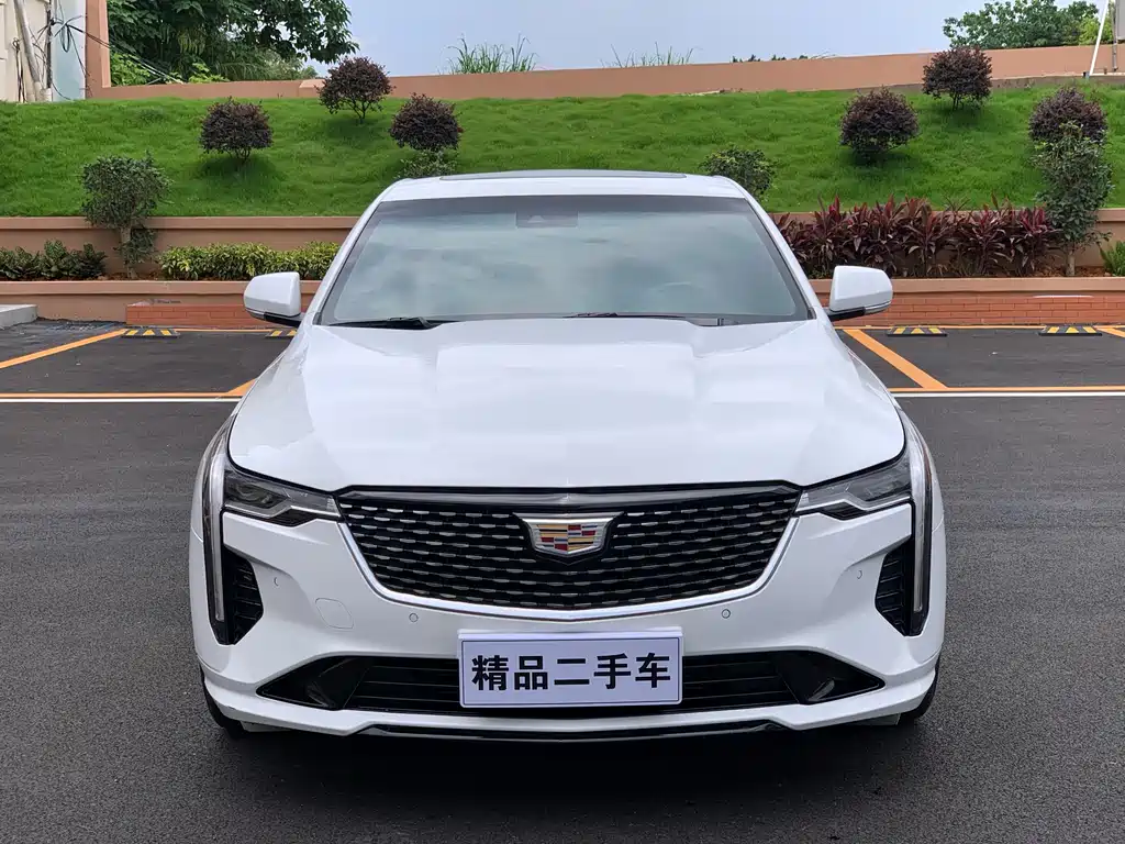 Cadillac CT4 2023 — фото 2
