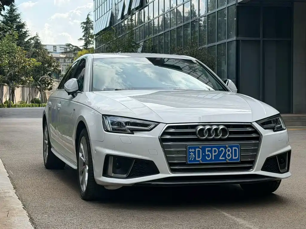 Audi A4L 2019
