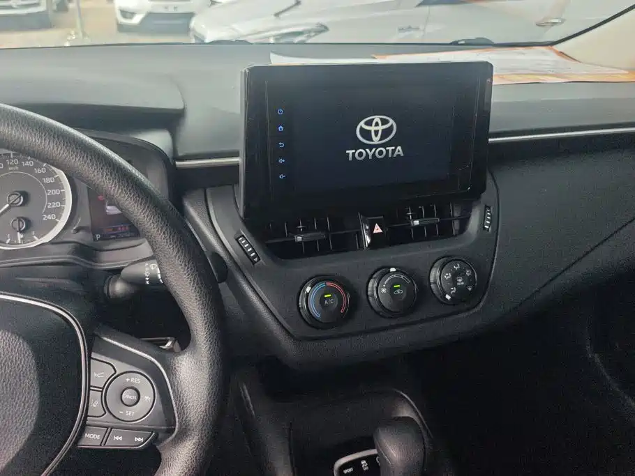 Toyota Corolla 2021 — фото 13