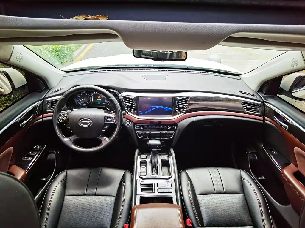 GAC Motor Trumpchi GS8 2019 — фото 10