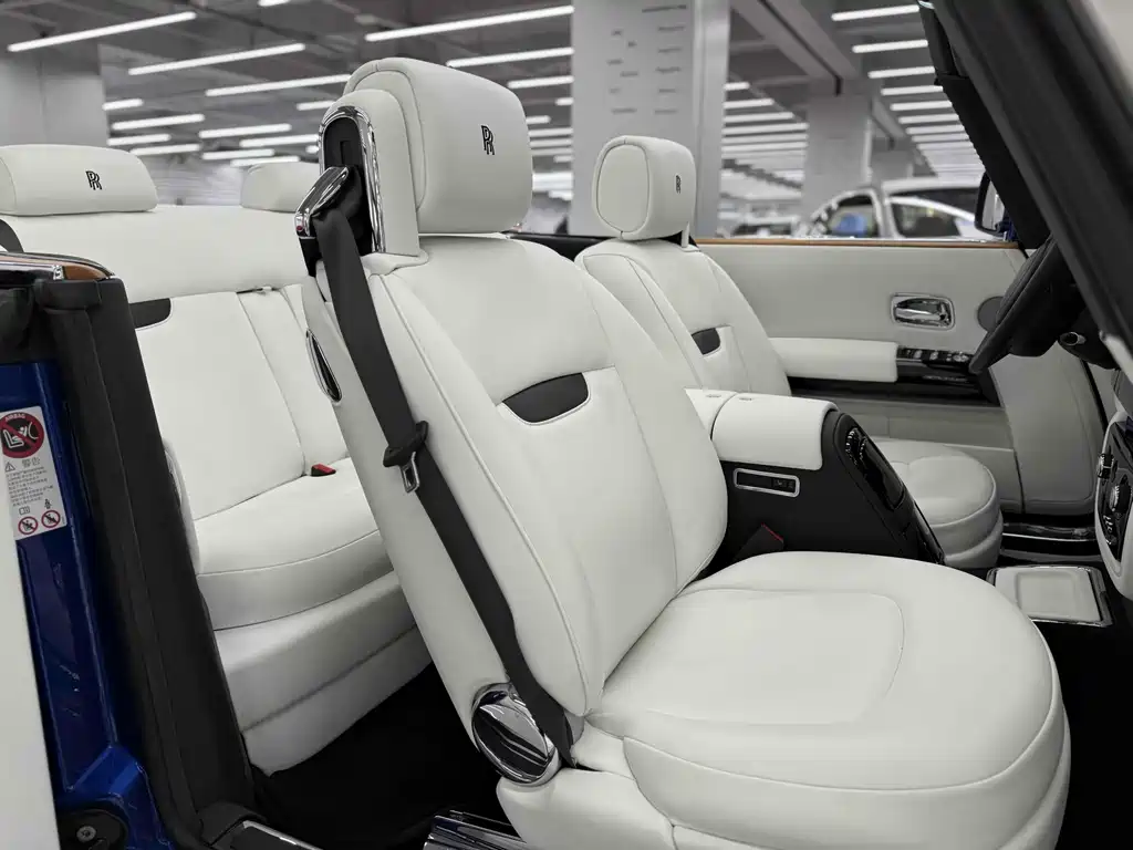 Rolls-Royce Phantom 2012 — фото 16