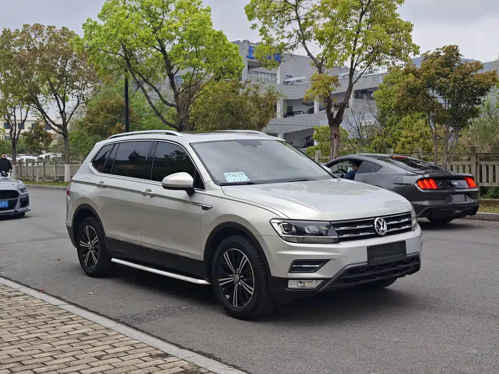 Volkswagen Tiguan L 2019 — фото 3
