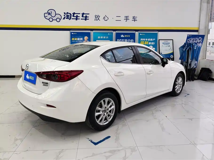 Mazda 3 Axela 2016