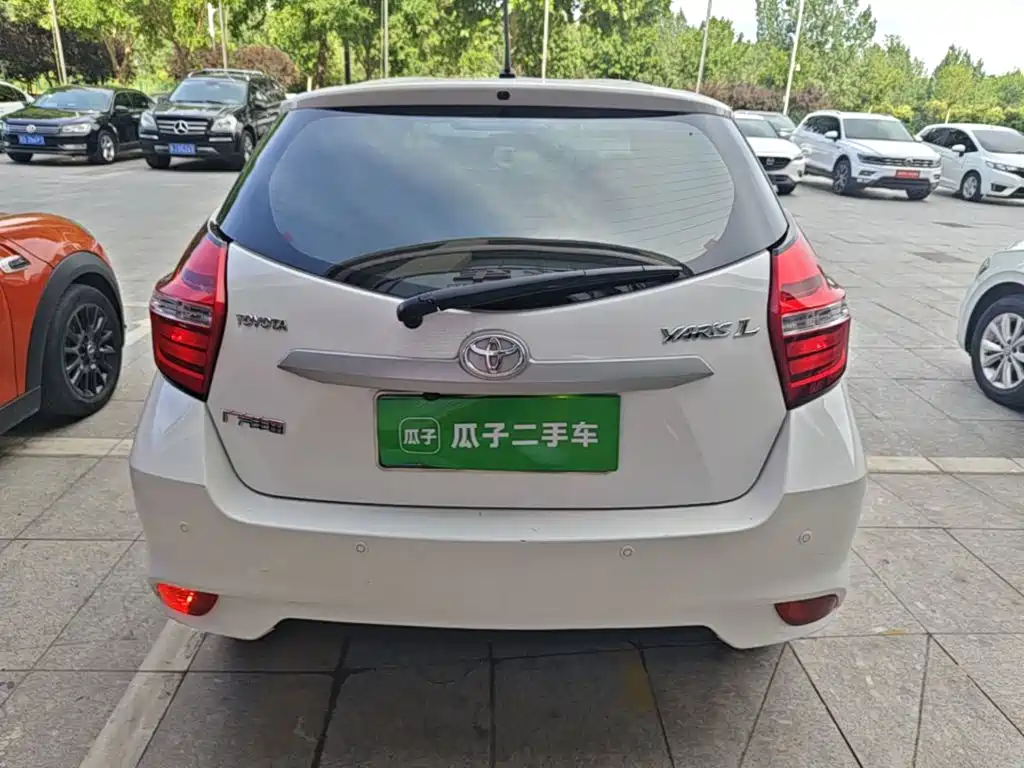 Toyota Yaris L 2022