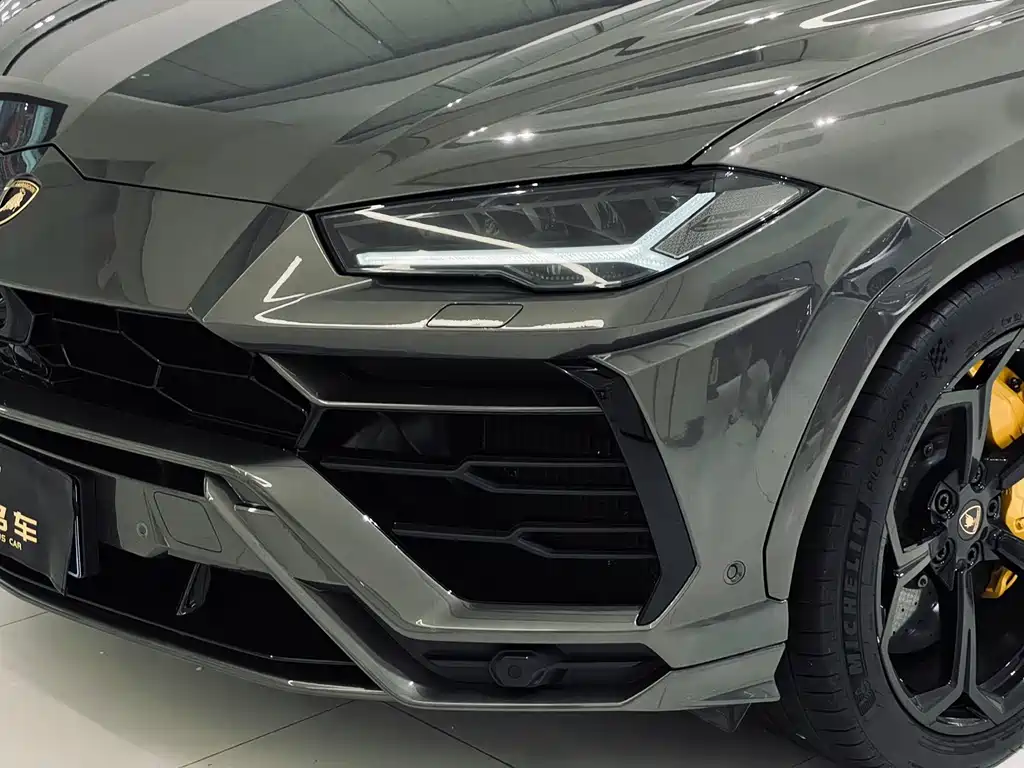 Lamborghini Urus 2021 — фото 8