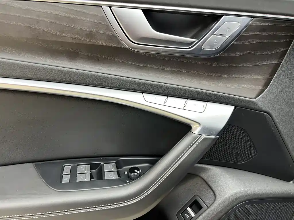 Audi A6L 2025 — фото 14