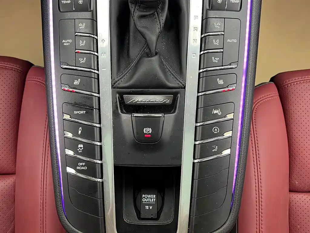Porsche Macan 2019 — фото 19