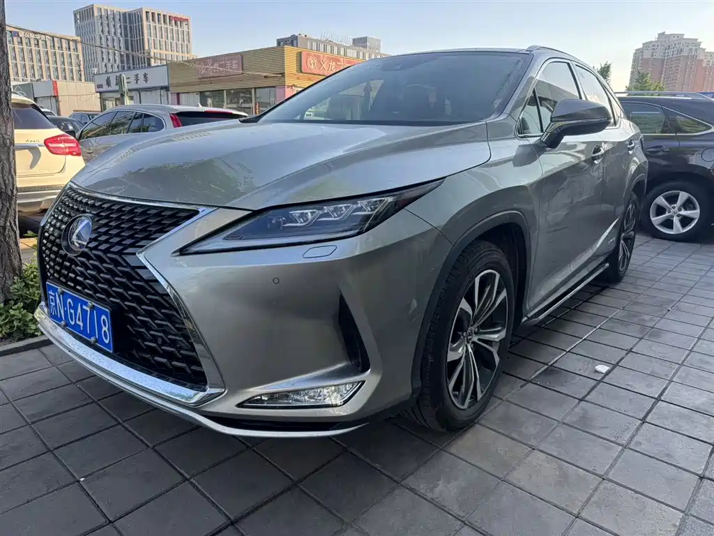 Lexus RX 2020 — фото 1