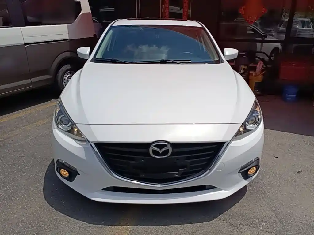 Mazda 3 Angkesela 2015