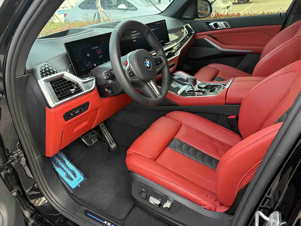 BMW X5 M 2025 — фото 13