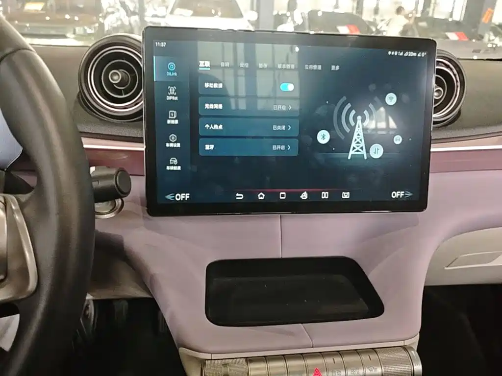 BYD Dolphin 2022 — фото 13