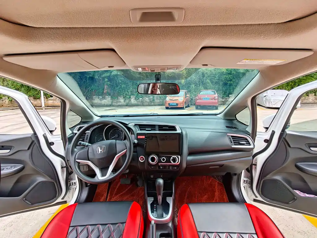 Honda Fit 2016 — фото 17