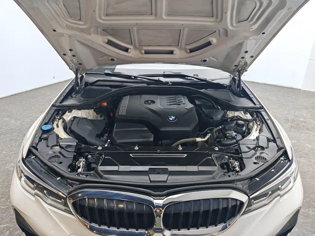 BMW 3 Series 2020 — фото 13