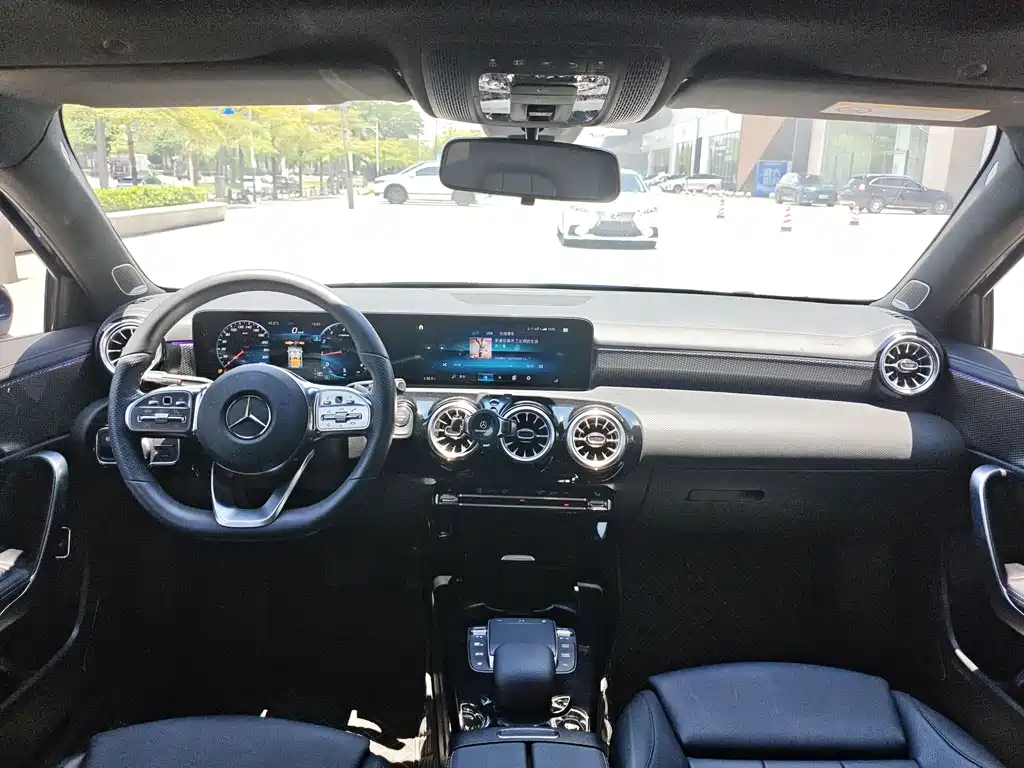 Mercedes-Benz A-Class 2022 — фото 7