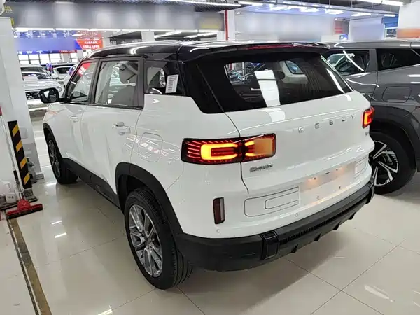Geely ICON 2025