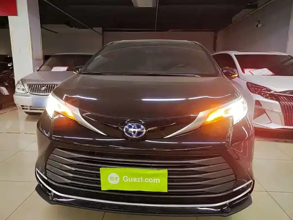 Toyota Sienna 2021