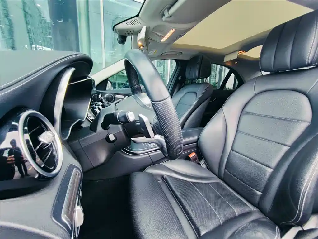Mercedes-Benz C-Class 2020 — фото 11
