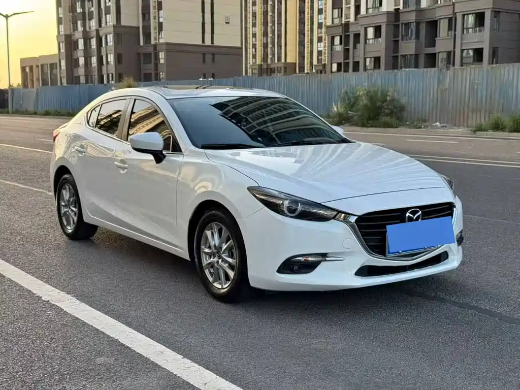 Mazda 3 Axela 2019 — фото 2