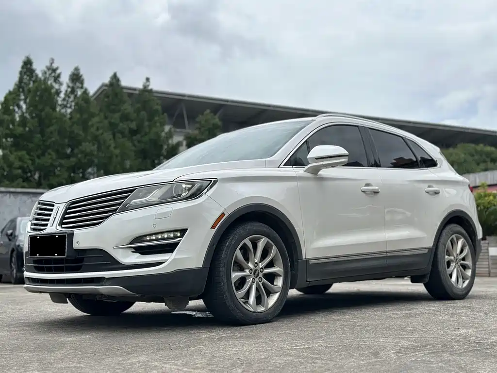 Lincoln MKC 2015