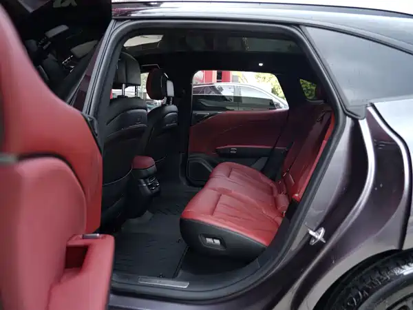 Zeekr 007GT 2025