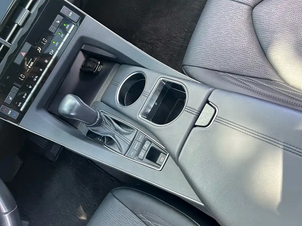 Toyota Avalon 2020 — фото 22