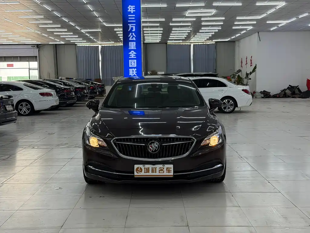 Buick LaCrosse 2017 — фото 2
