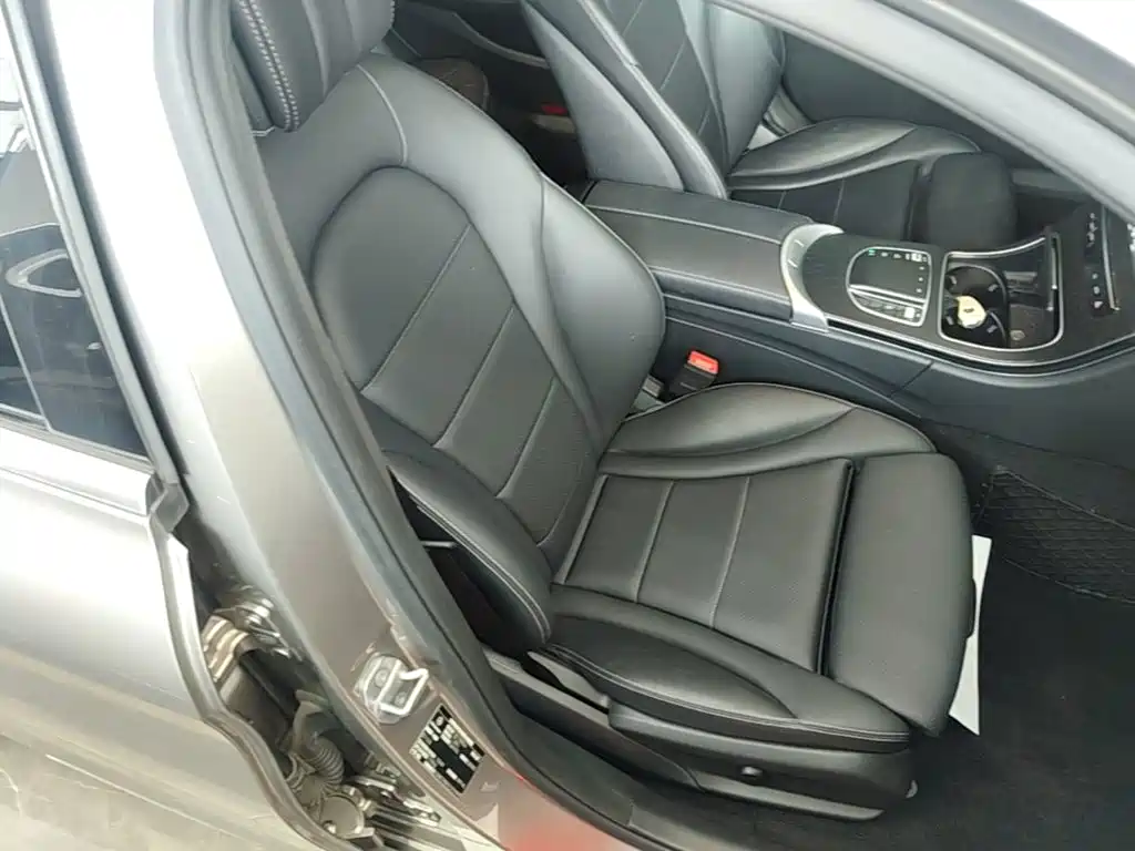 Mercedes-Benz C-Class 2019 — фото 25
