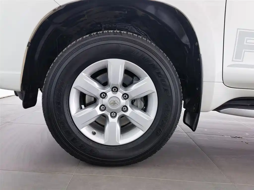 Toyota Prado 2017 — фото 17