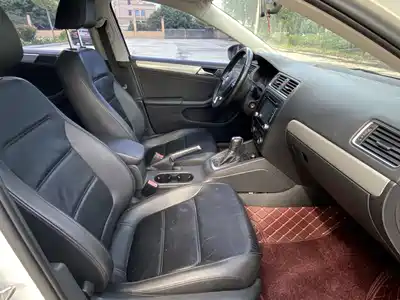 Volkswagen Sagitar 2014