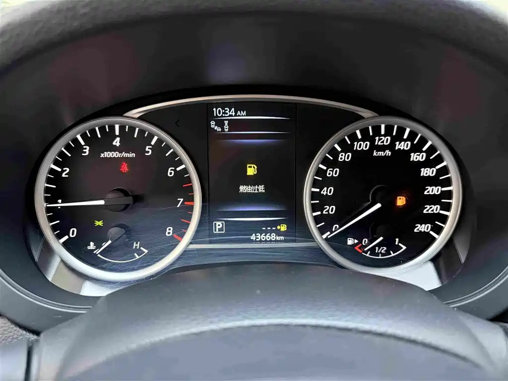 Nissan Tiida 2020 — фото 10