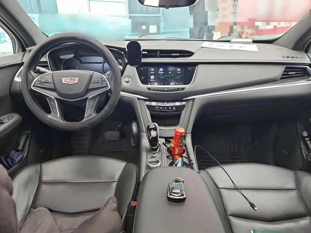 Cadillac XT5 2020 — фото 10