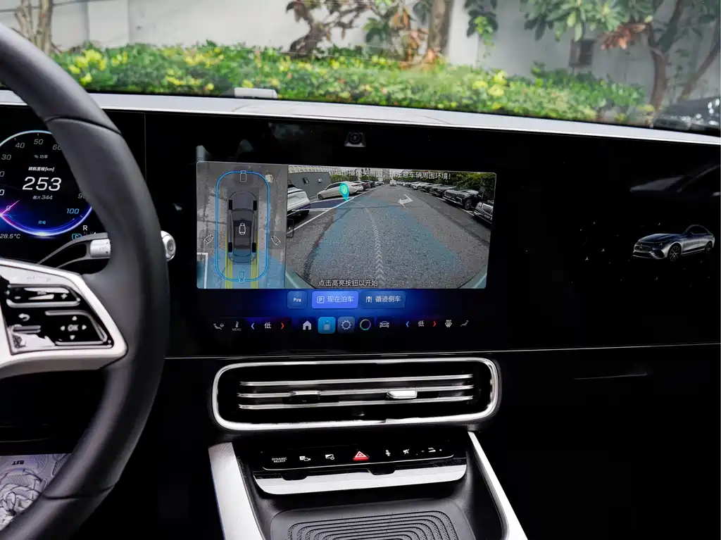 Mercedes-Benz CLA EV 2025 — фото 20