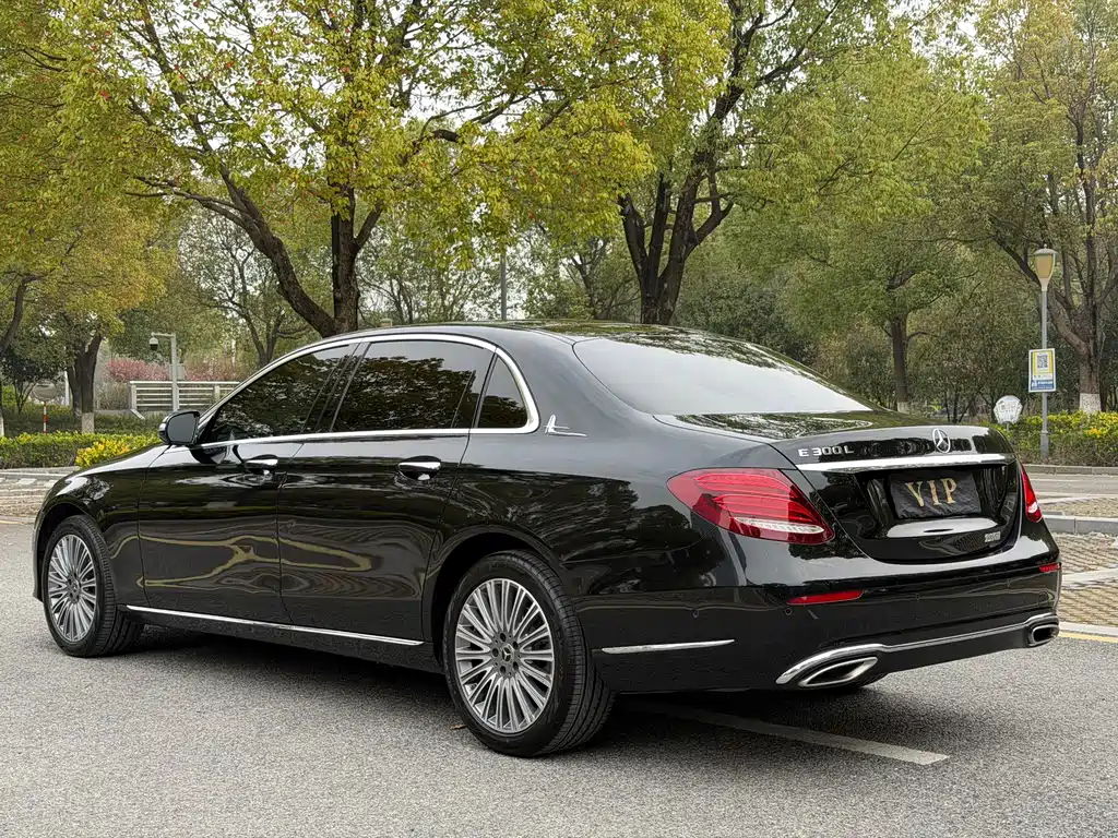 Mercedes-Benz E-Class 2020 — фото 20