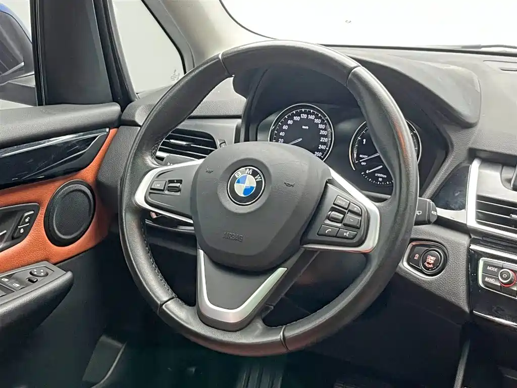 BMW 2 Series Station Wagon 2019 — фото 21