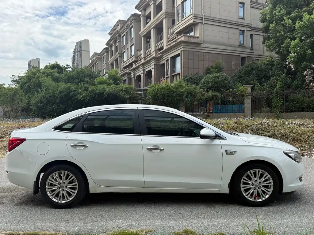 Buick Excelle 2015