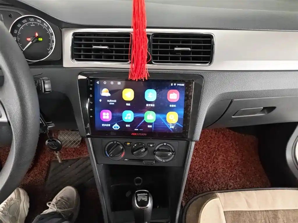 Skoda Rapid Spaceback 2016 — фото 13