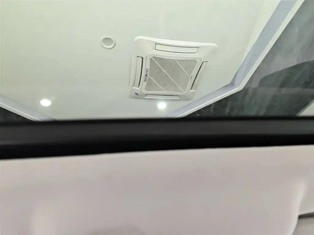 Skoda Rapid Spaceback 2016 — фото 18