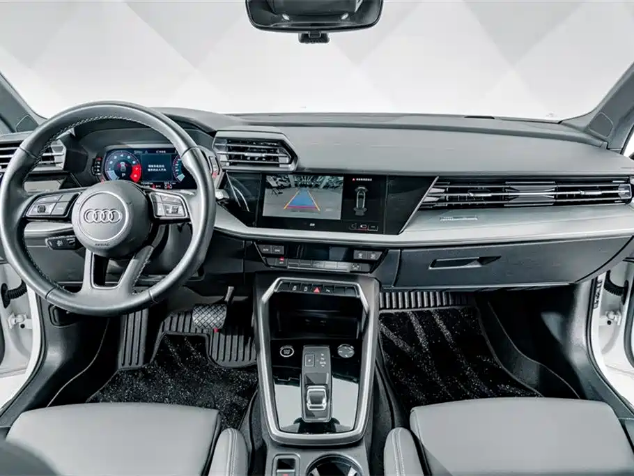 Audi A3 2024 — фото 10