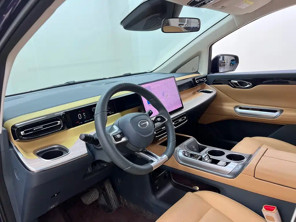 GAC Motor E8 PHEV 2023 — фото 14
