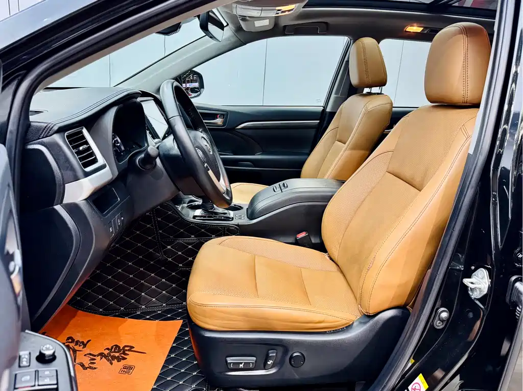 Toyota Highlander 2020 — фото 9