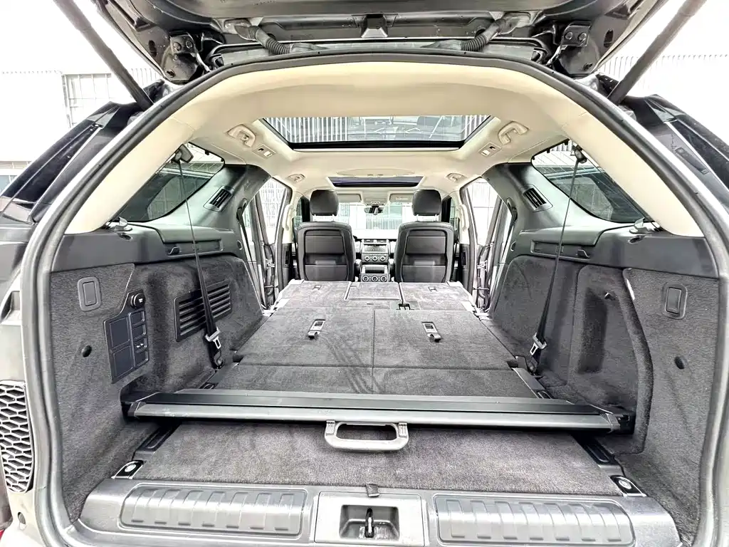 Land Rover Discovery 2019 — фото 14