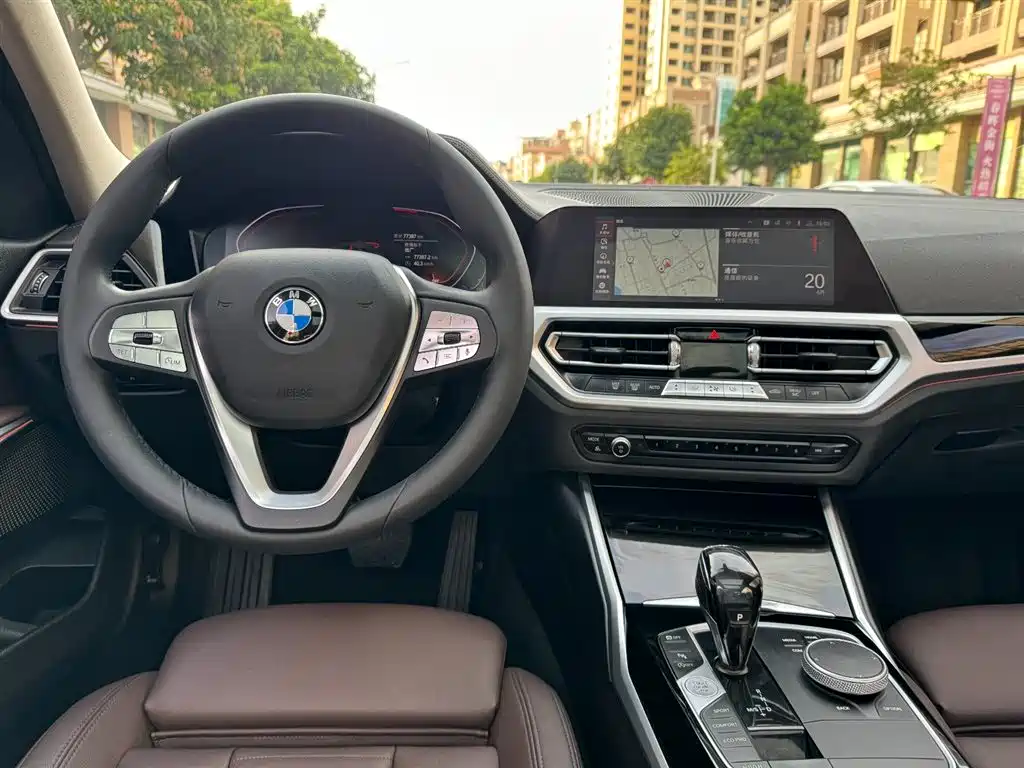 BMW 3 Series 2019 — фото 16