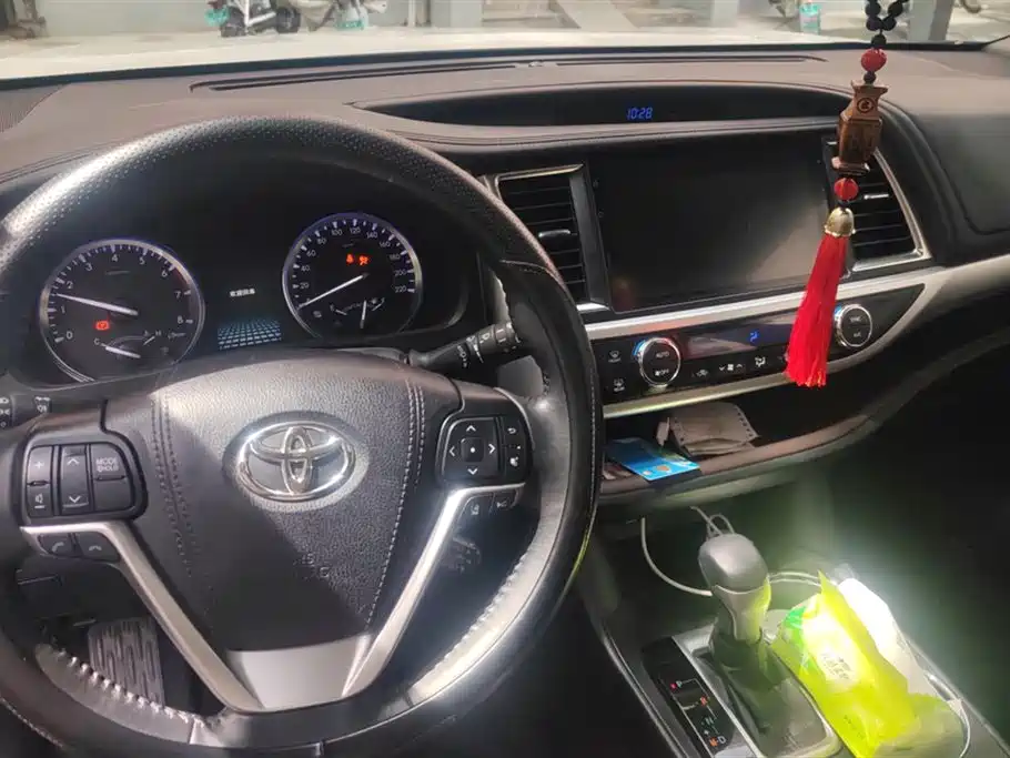 Toyota Highlander 2020 — фото 12