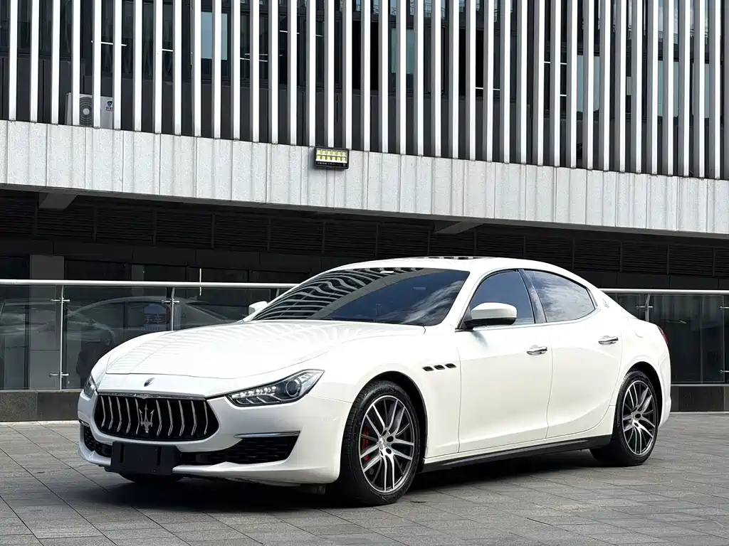 Maserati Ghibli 2019 — фото 1